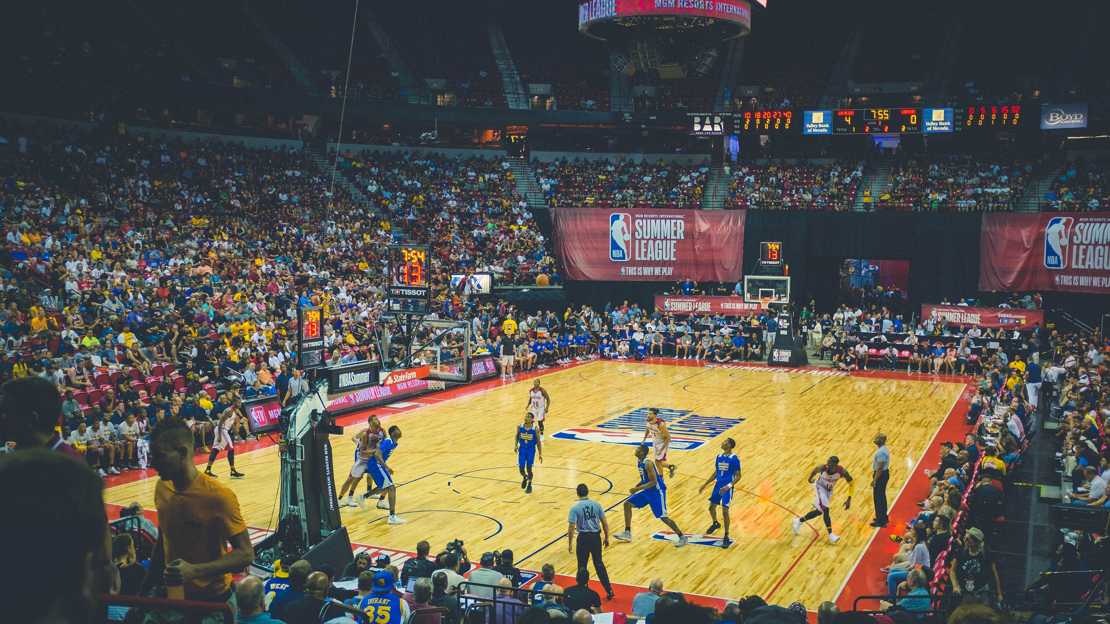 开云体育网站-NBA历史得分榜：詹姆斯超越贾巴尔，独占鳌头，nba历史得分榜百科